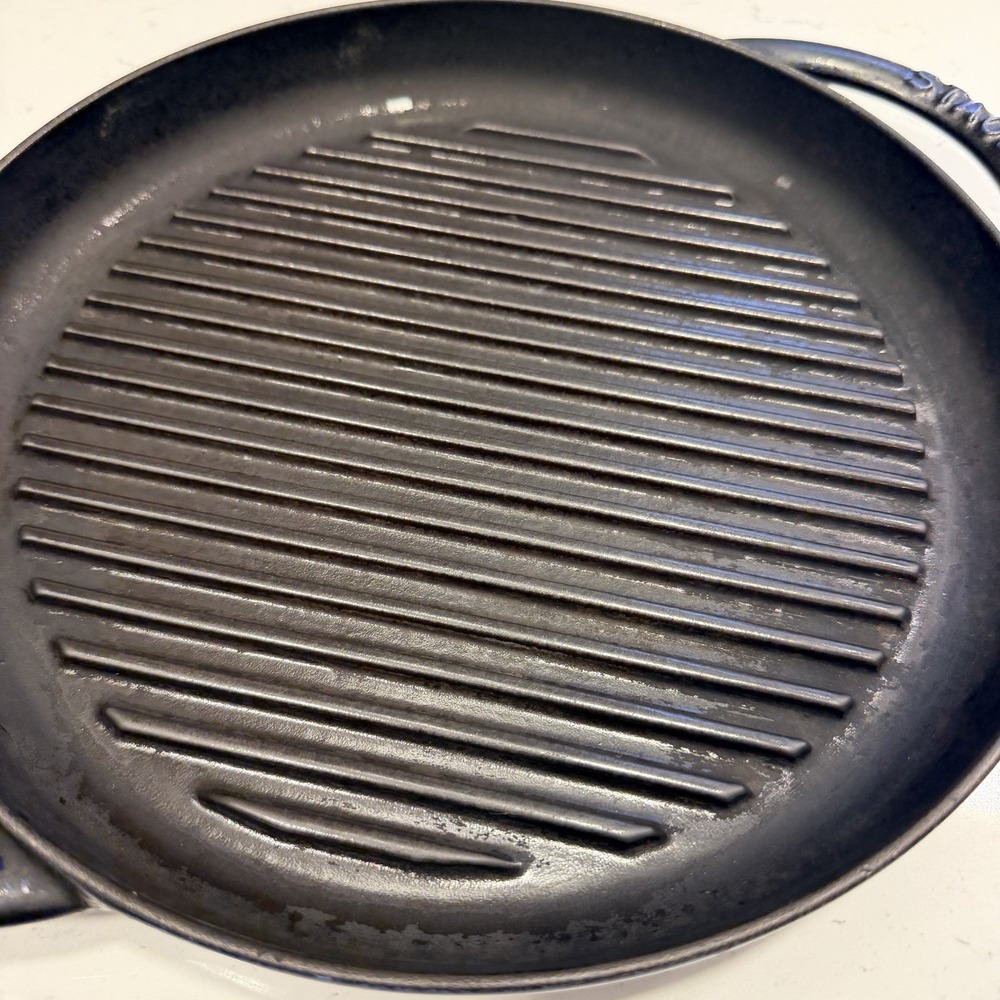 Staub Cobalt Blue 10" Round Enameled Cast Iron Grill Pan 2 Handles - Picture 2 of 5